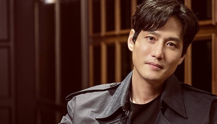Park Hae Joon As Yang Gwan Sik [Middle-age] (Main Role)