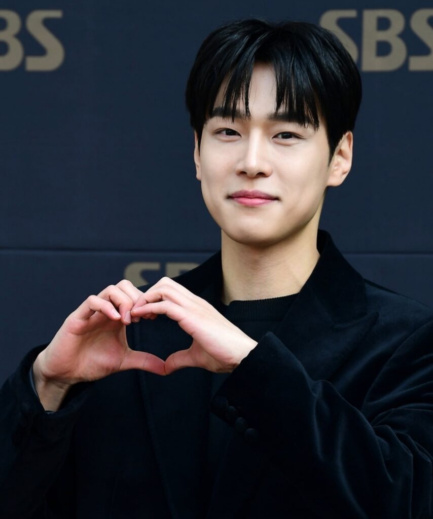 Kang You Seok As Cho Chang Won ( Main Role )