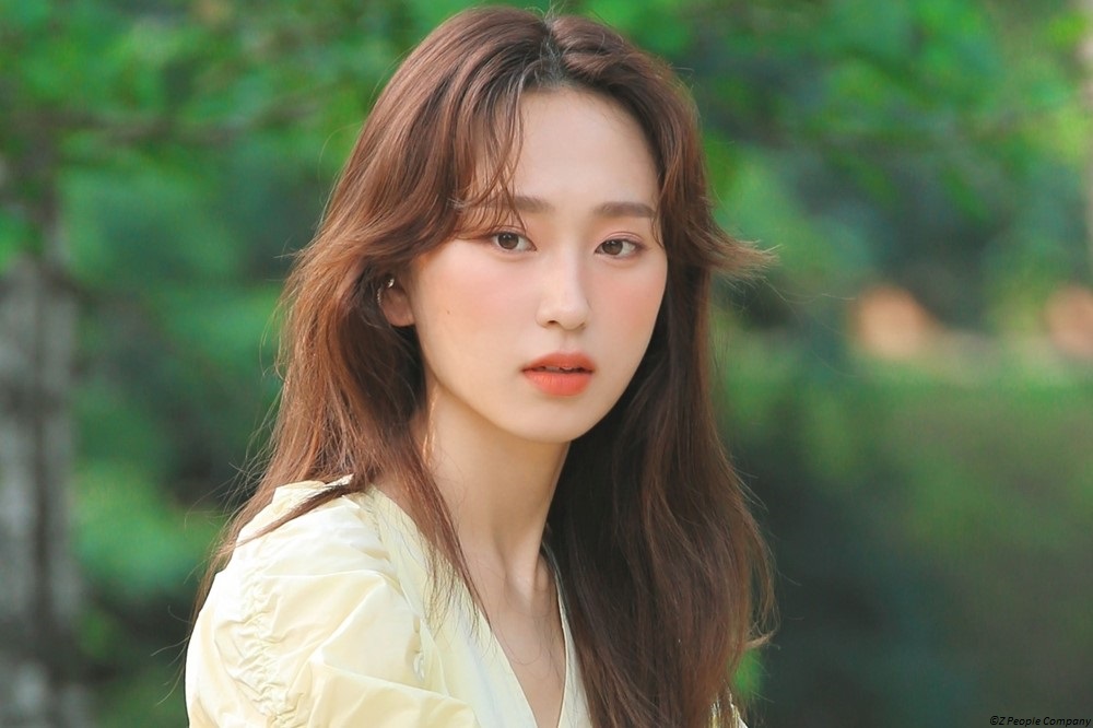 Oh Na Ra as Park Seok Gyeong | (Main Role)