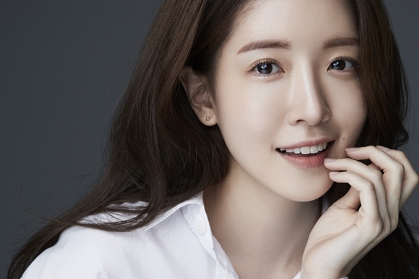 Jung In Sun As Ji Eun O